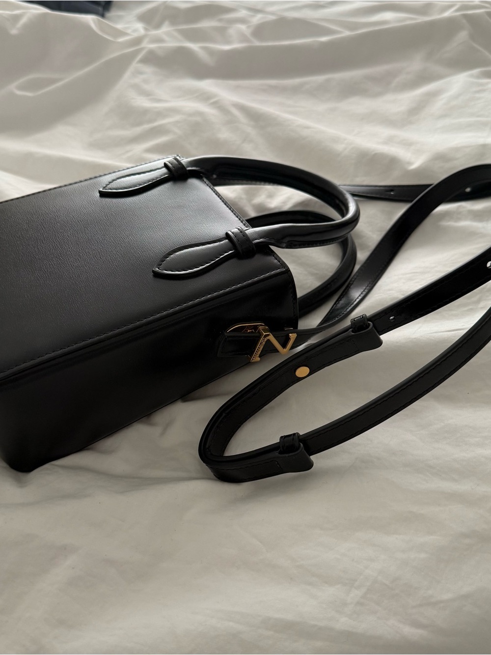 Zorrna Aieda Black saffiano Leather Top Handle Crossbody w/ Gold Hand Accents - Picture 6 of 10